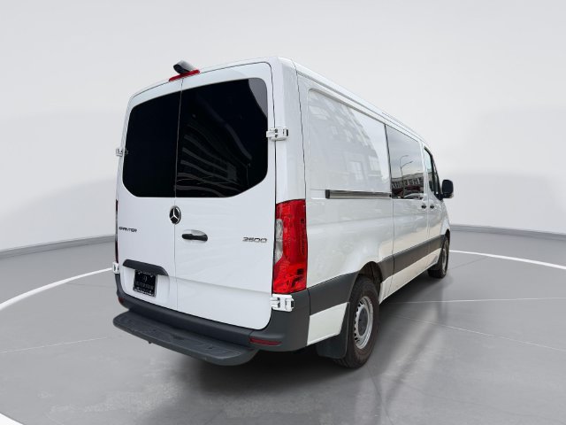 Used 2025 Mercedes-Benz Sprinter 2500 image 4