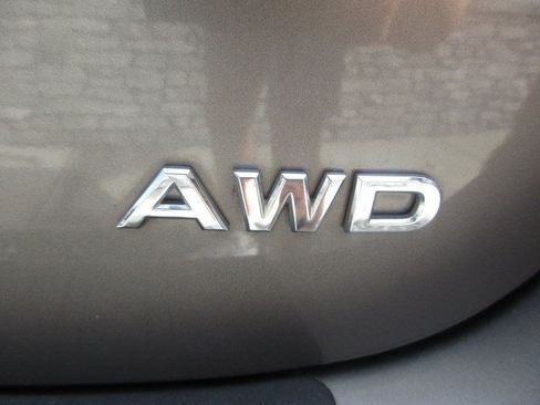 Used 2015 Nissan Rogue S w/ Convenience Package AWD/4WD image 10