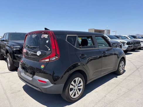 Used 2020 Kia Soul LX FWD image 2