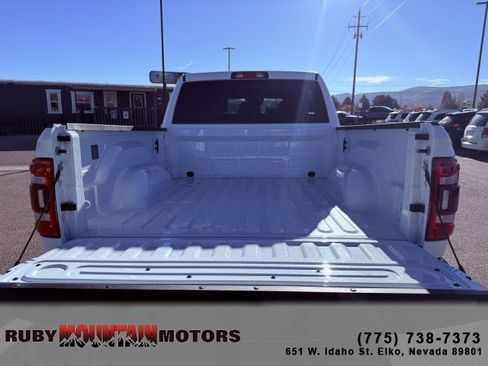 Used 2023 RAM 3500 Big Horn w/ Safety Group image 22