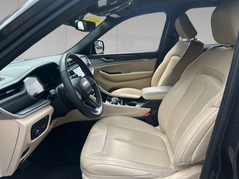 Used 2024 Jeep Grand Cherokee Limited 4xe AWD/4WD image 10
