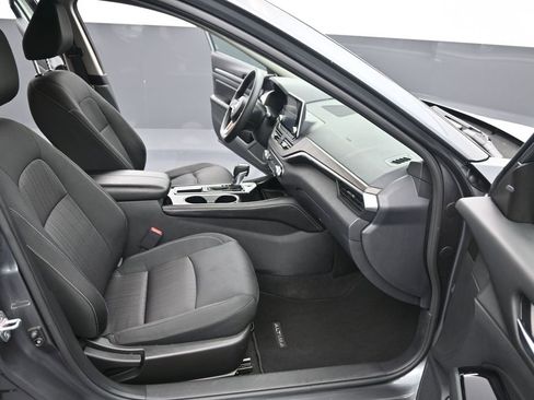 Used 2023 Nissan Altima 2.5 SV image 21
