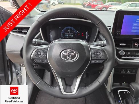 Certified 2025 Toyota Corolla Cross XLE w/ Convenience Package FWD image 29