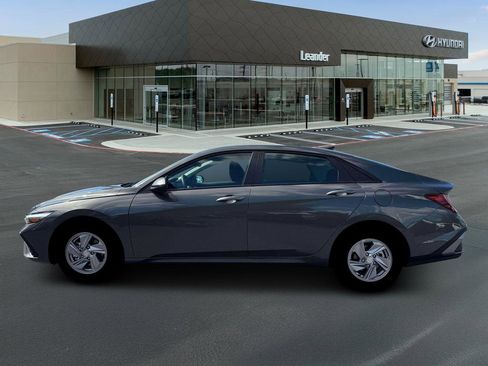 New 2026 Hyundai Elantra SE w/ Cargo Package image 3