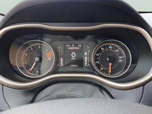 Used 2017 Jeep Cherokee Latitude w/ True North Edition AWD/4WD image 15