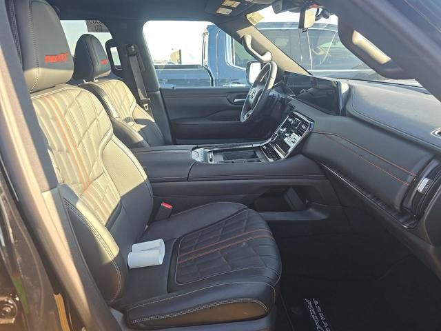 Used 2026 Nissan Armada PRO-4X AWD/4WD image 9