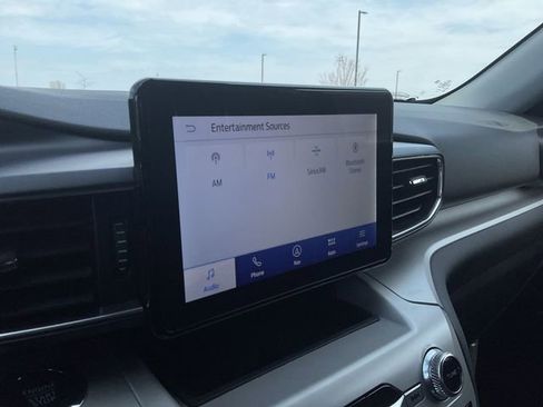 Certified 2023 Ford Explorer XLT w/ Equipment Group 202A AWD/4WD image 17