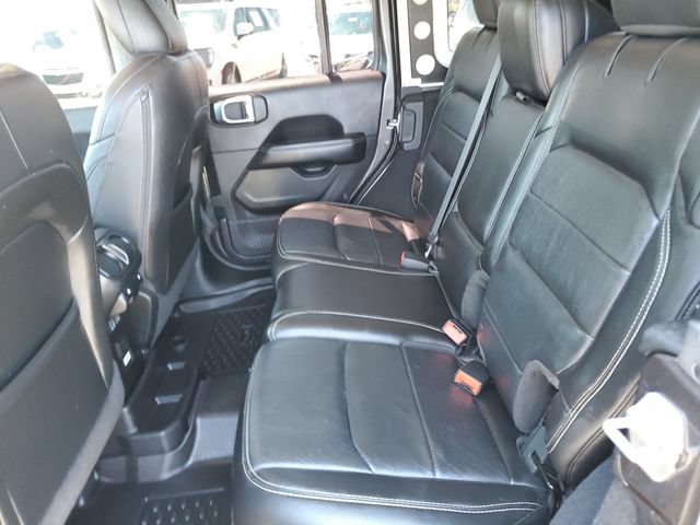 Used 2018 Jeep Wrangler Unlimited Sahara w/ Safety Group AWD/4WD image 25