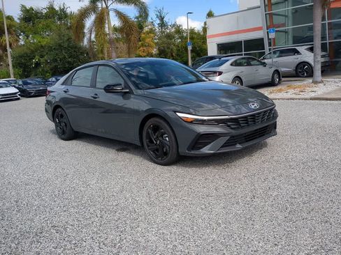 New 2026 Hyundai Elantra SEL Sport Premium FWD image 9