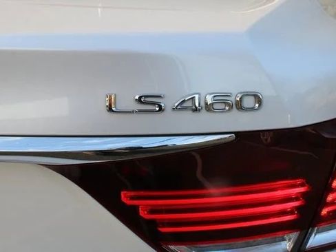 Used 2016 Lexus LS 460 AWD image 17