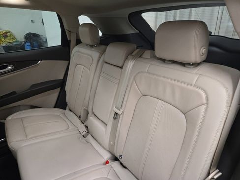 Used 2020 Lincoln Nautilus Reserve w/ Equipment Group 201A image 13