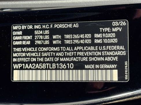 Used 2026 Porsche Macan AWD/4WD image 26