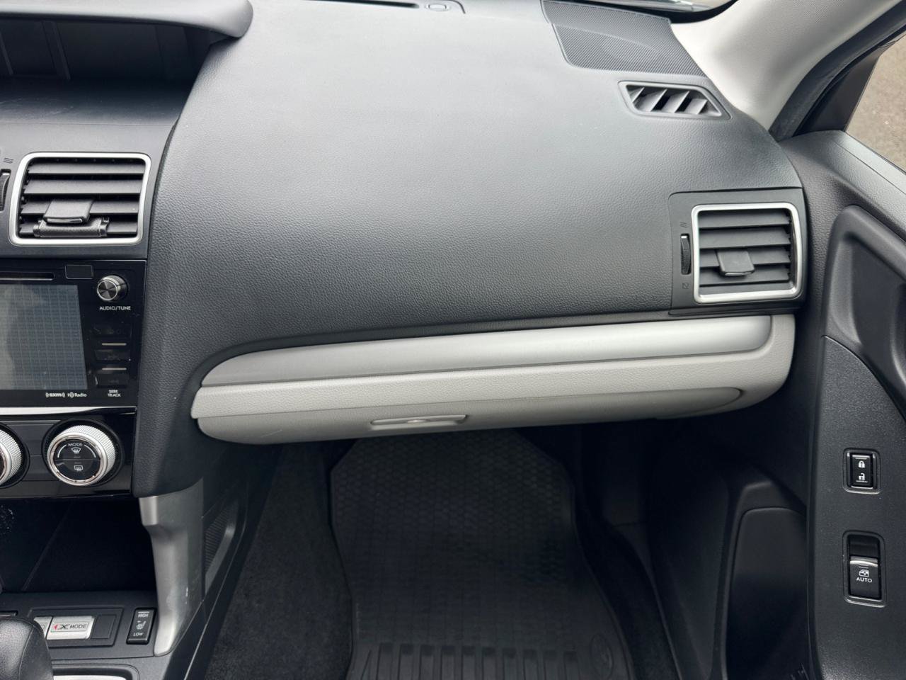 Used 2017 Subaru Forester 2.5i Premium w/ All-Weather Package AWD/4WD image 21