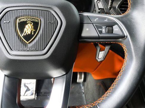 Used 2024 Lamborghini Urus S AWD/4WD image 25