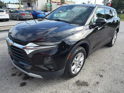 Used 2020 Chevrolet Blazer LT FWD image 2