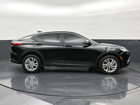 Used 2025 Buick Envista Preferred w/ Convenience II Package FWD image 6
