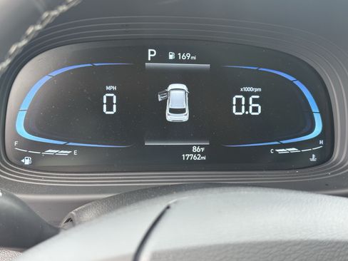Used 2025 Hyundai Venue SEL FWD image 26
