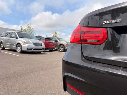 Used 2018 BMW 340i xDrive Sedan AWD/4WD image 8
