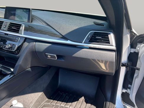 Used 2018 BMW 430i Convertible RWD image 16