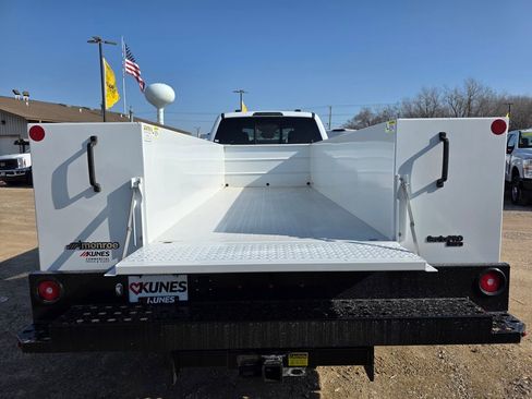 New 2026 Ford F550 4x4 Supercab Super Duty image 12