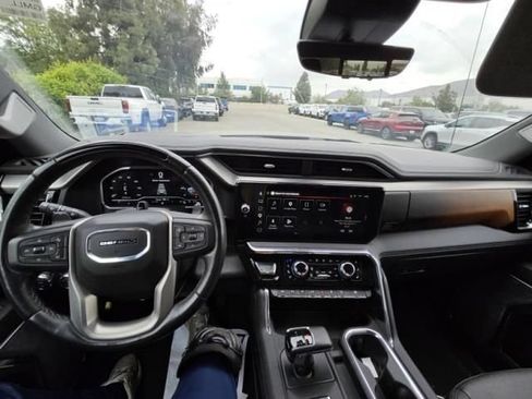 Used 2023 GMC Sierra 1500 Denali AWD/4WD image 3