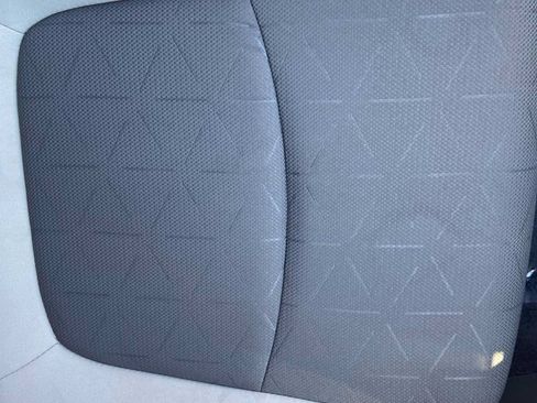 Used 2025 Toyota RAV4 XLE FWD image 38
