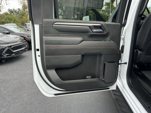 Certified 2025 GMC Sierra 2500 AT4 w/ AT4 Premium Plus Package image 13