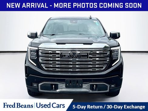 Used 2023 GMC Sierra 1500 Denali w/ Denali Reserve Package AWD/4WD image 2