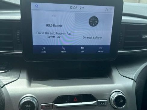 Used 2021 Ford Explorer XLT w/ Equipment Group 202A AWD/4WD image 11