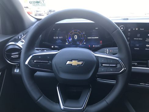 New 2025 Chevrolet Equinox LT w/ Safety and Technology Package FWD image 10
