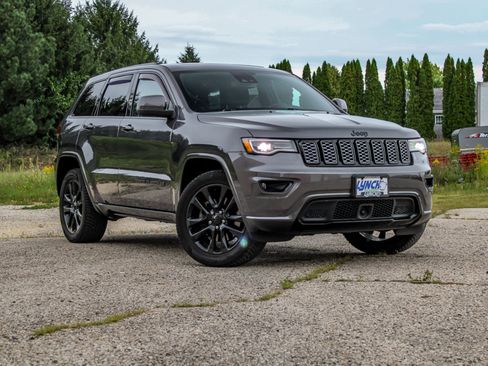Used 2021 Jeep Grand Cherokee Laredo X AWD/4WD image 28