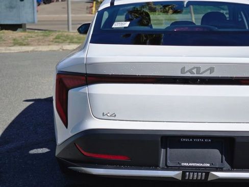 New 2026 Kia K4 LX image 9