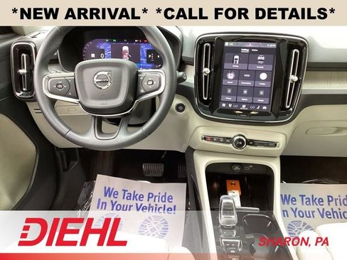 Used 2024 Volvo XC40 B5 Plus w/ Climate Package AWD/4WD image 30
