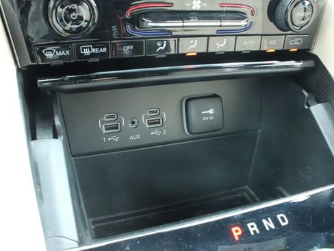 Used 2025 Jeep Grand Cherokee Limited AWD/4WD image 21