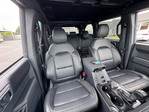 Certified 2025 Ford Bronco Badlands w/ Matte Film Protection Package AWD/4WD image 26