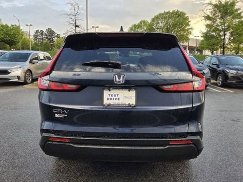 Used 2025 Honda CR-V EX image 5