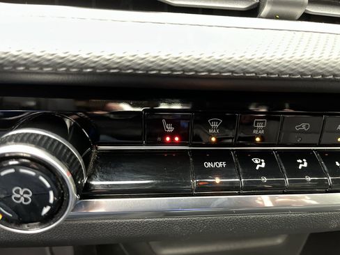 Certified 2025 Chevrolet Equinox LT image 23