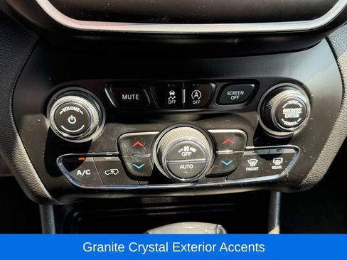 Certified 2021 Jeep Cherokee Latitude Lux 80th Anniv w/ Quick Order Package 26U 80TH AWD/4WD image 26