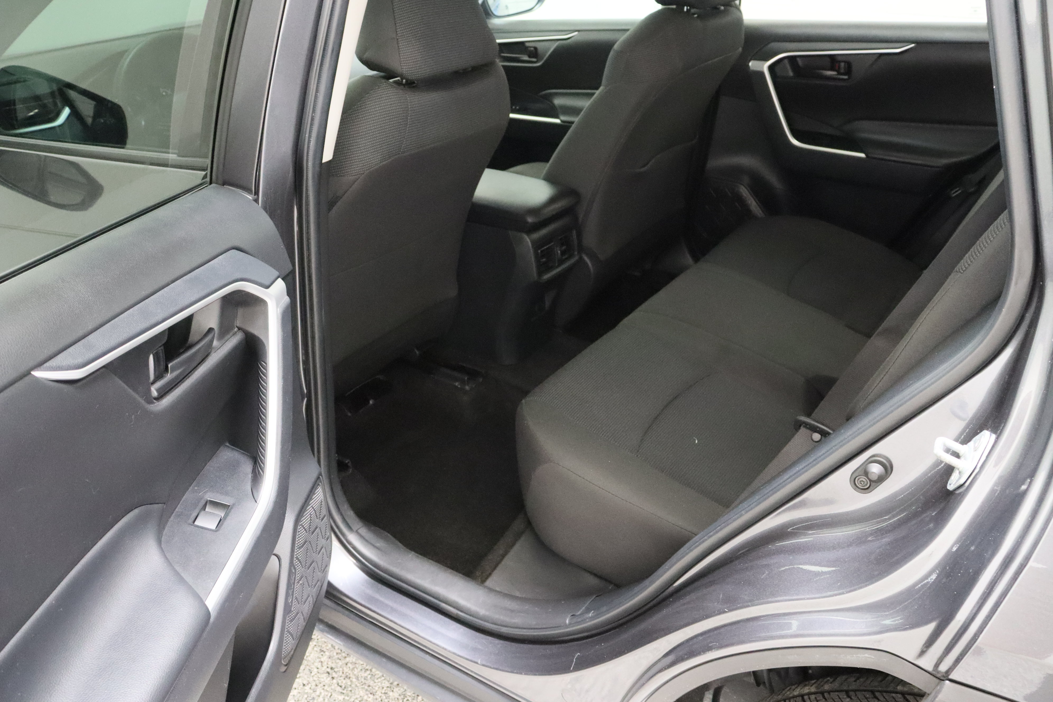 Used 2024 Toyota RAV4 LE FWD image 23