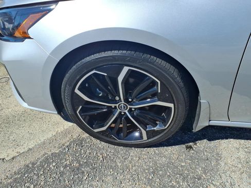 Used 2023 Nissan Altima 2.5 SR FWD image 6