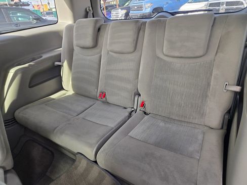 Used 2015 Nissan Quest SV image 13