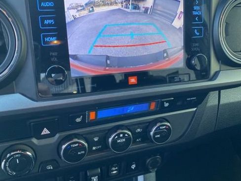 Used 2019 Toyota Tacoma TRD Sport image 24