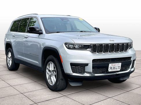 Used 2023 Jeep Grand Cherokee L Laredo image 2