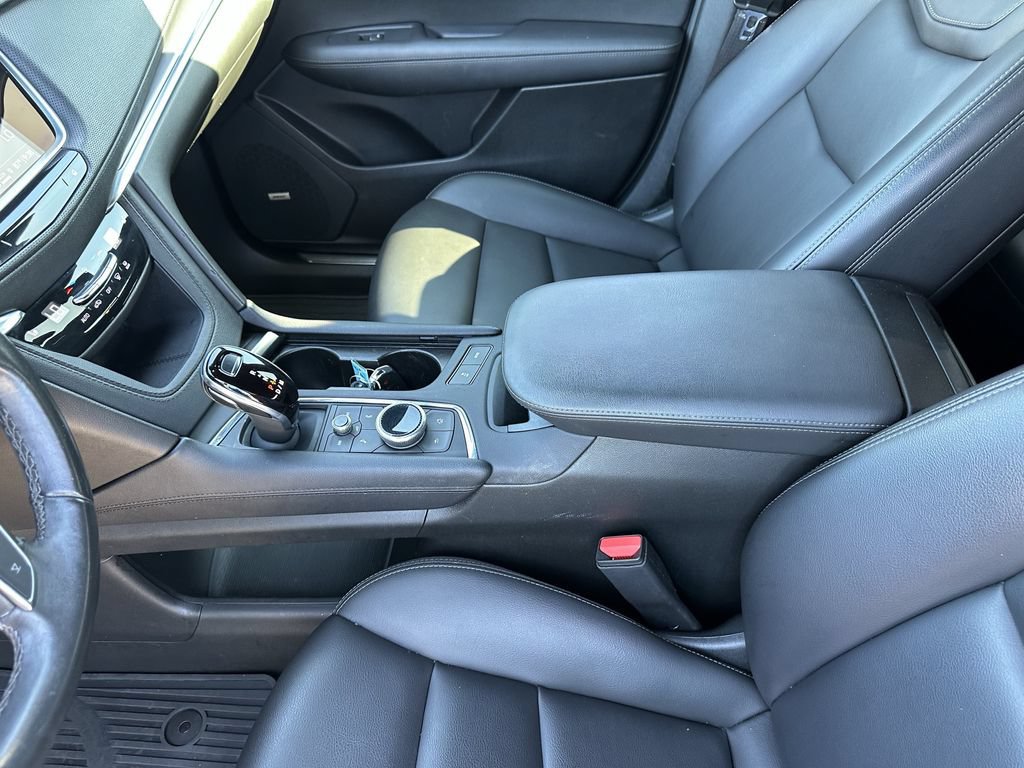 Used 2023 Cadillac XT5 Luxury FWD image 24