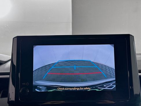 Used 2023 Toyota Corolla LE image 21