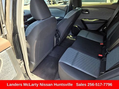 Used 2023 Nissan Rogue SV FWD image 14