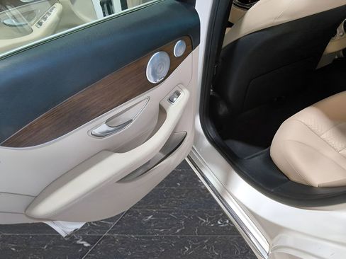 Used 2021 Mercedes-Benz C 300 4MATIC Sedan image 25