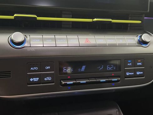 Certified 2024 Hyundai Kona Limited FWD image 27