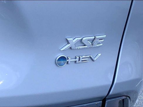 Used 2025 Toyota RAV4 XSE w/ Weather Package image 10