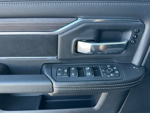 New 2026 RAM 2500 Laramie AWD/4WD image 10